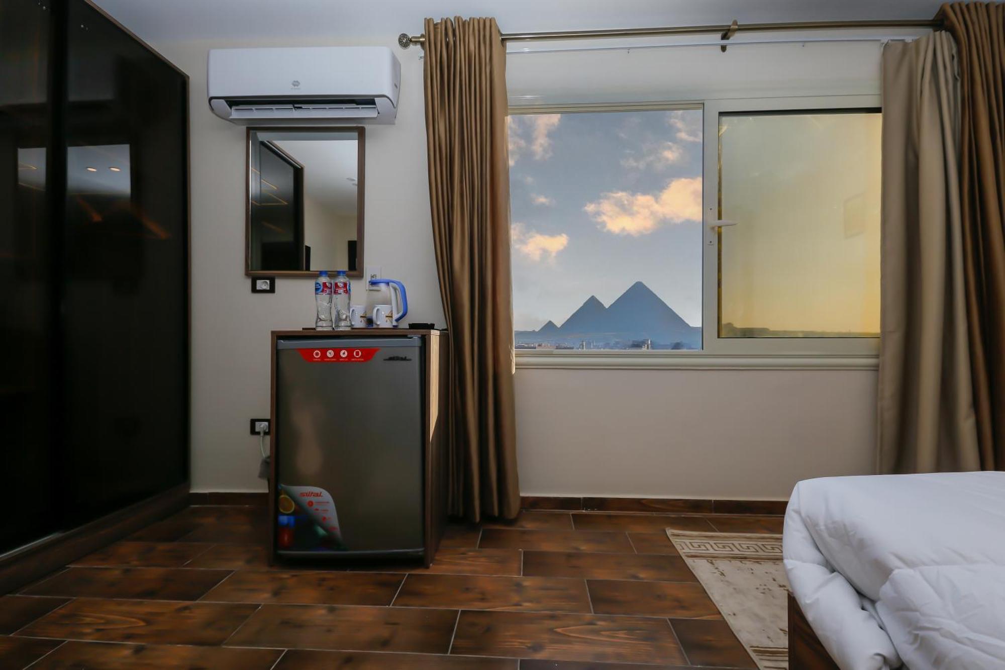 Imperial Pyramids Heights View Bed and Breakfast Nazlet el-Sîsi Eksteriør billede